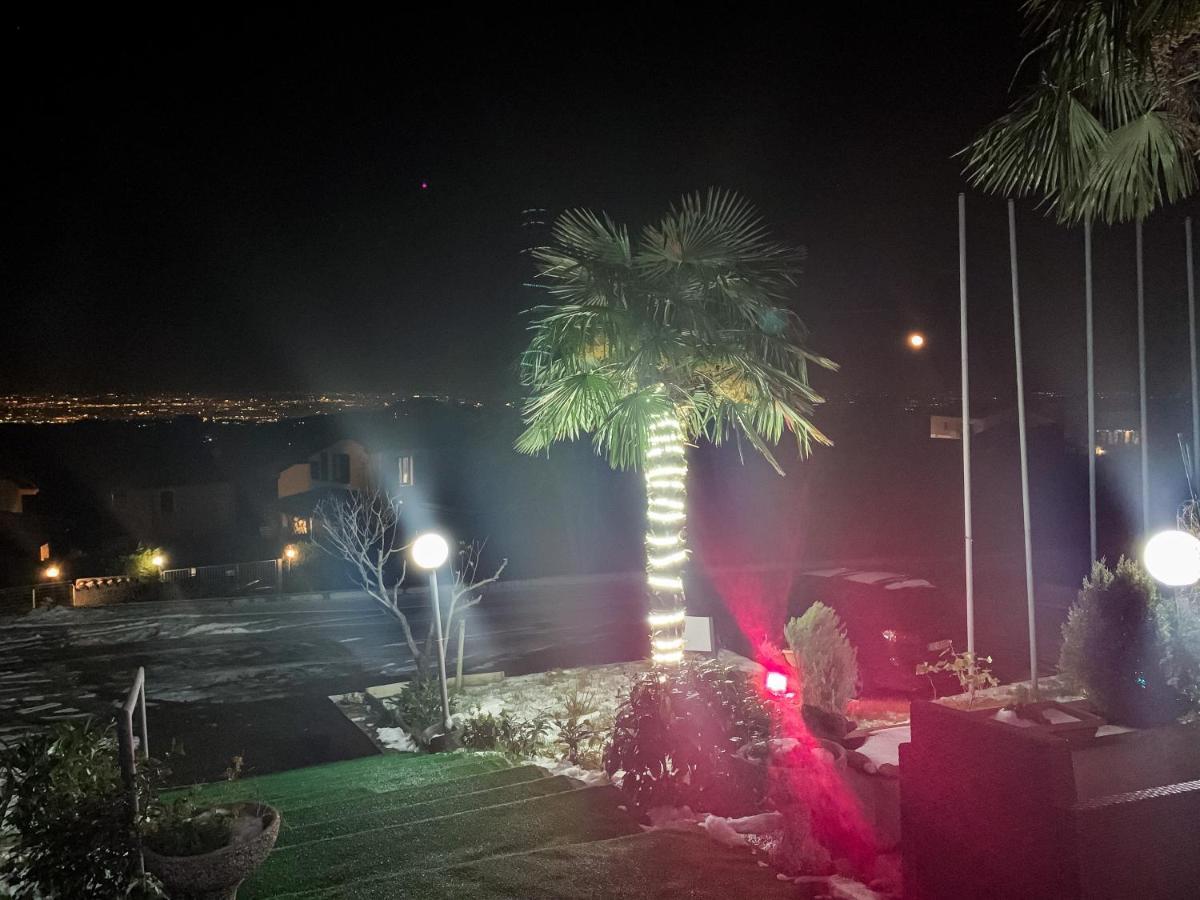La Locanna Hotel Serramazzoni Buitenkant foto