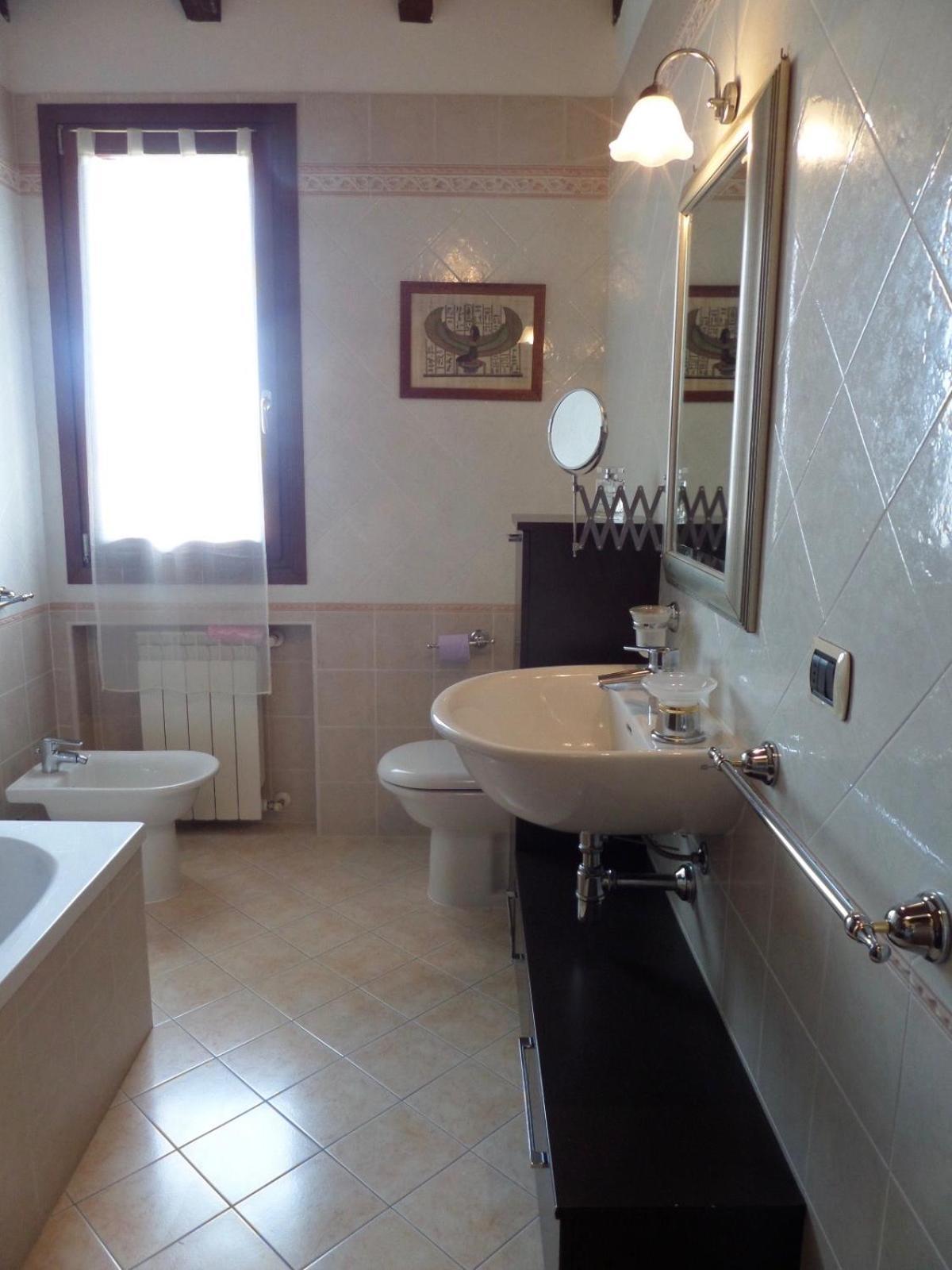 La Locanna Hotel Serramazzoni Buitenkant foto
