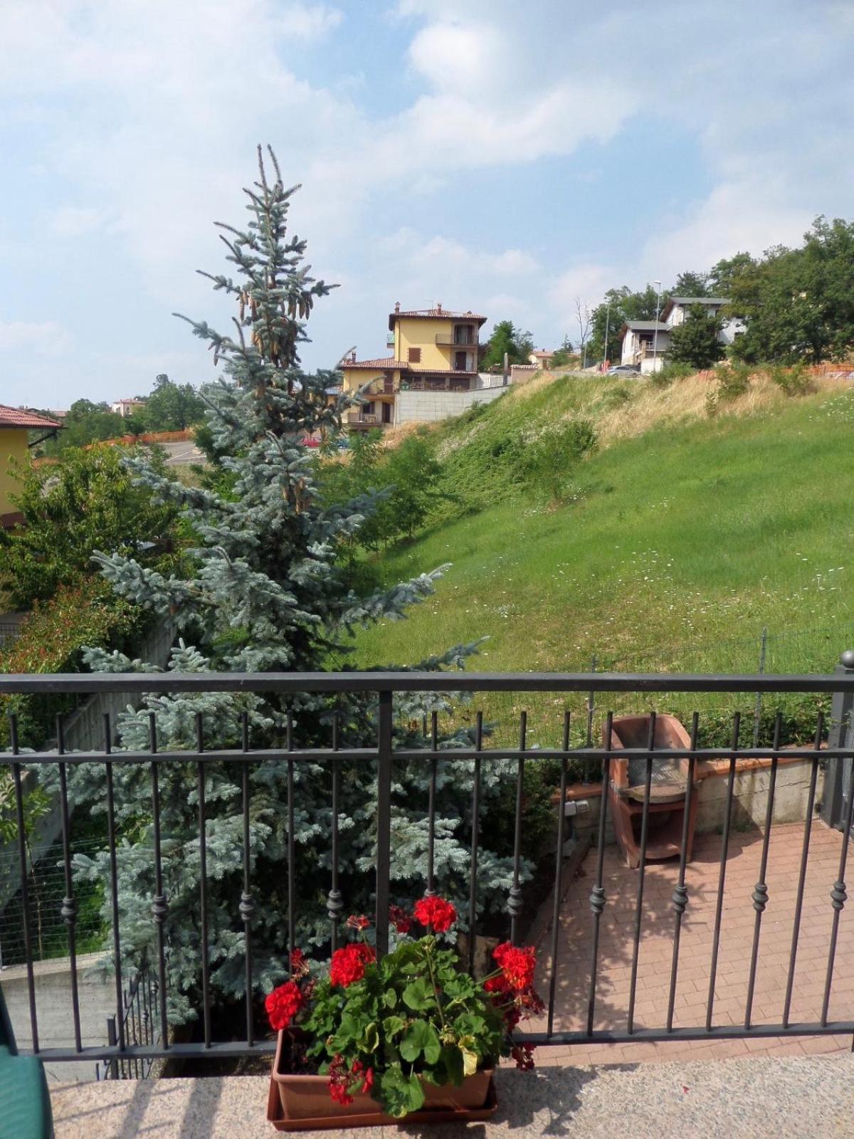 La Locanna Hotel Serramazzoni Buitenkant foto