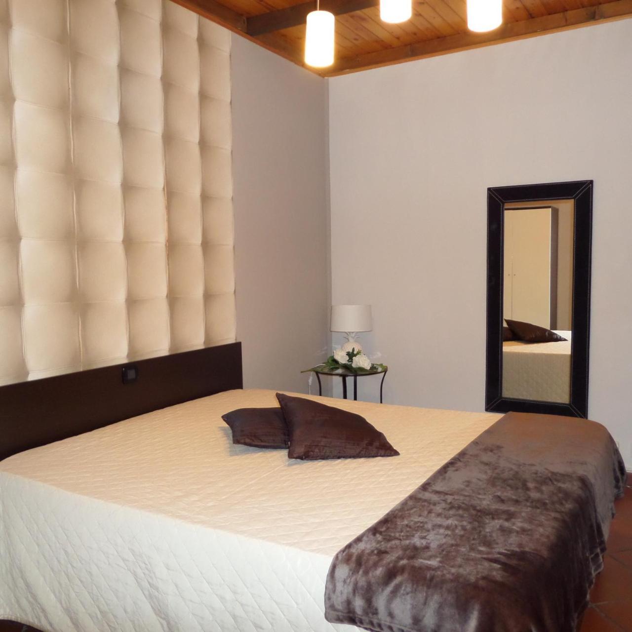 La Locanna Hotel Serramazzoni Buitenkant foto